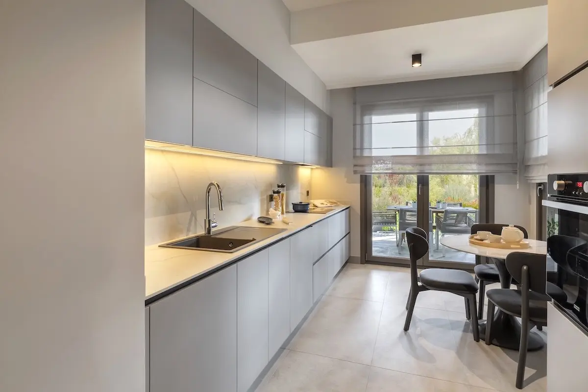 Fitted kitchen